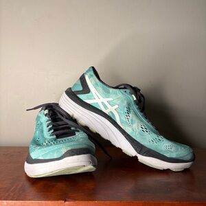 ASICS Women's Aqua and Black Athletic Shoes